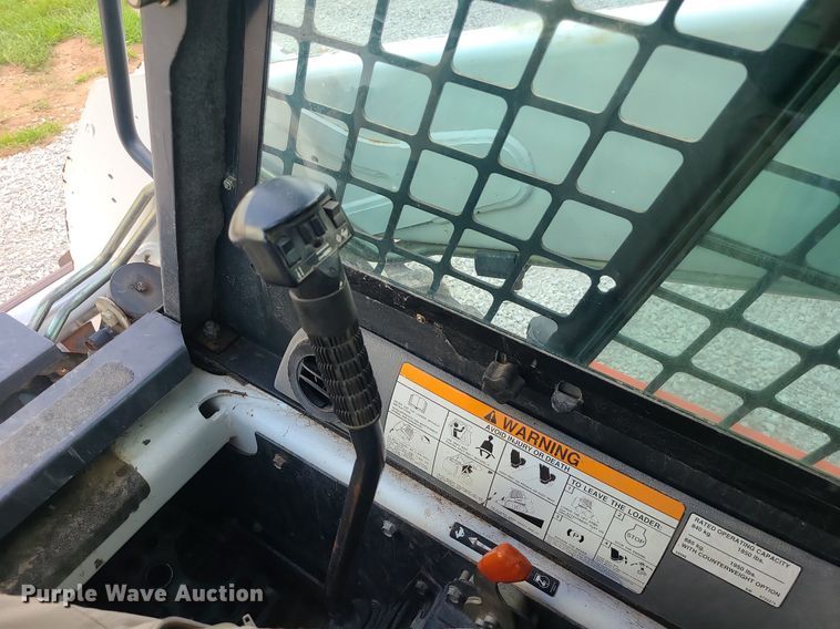 image for item DK4007 2007 Bobcat S185  skid steer loader