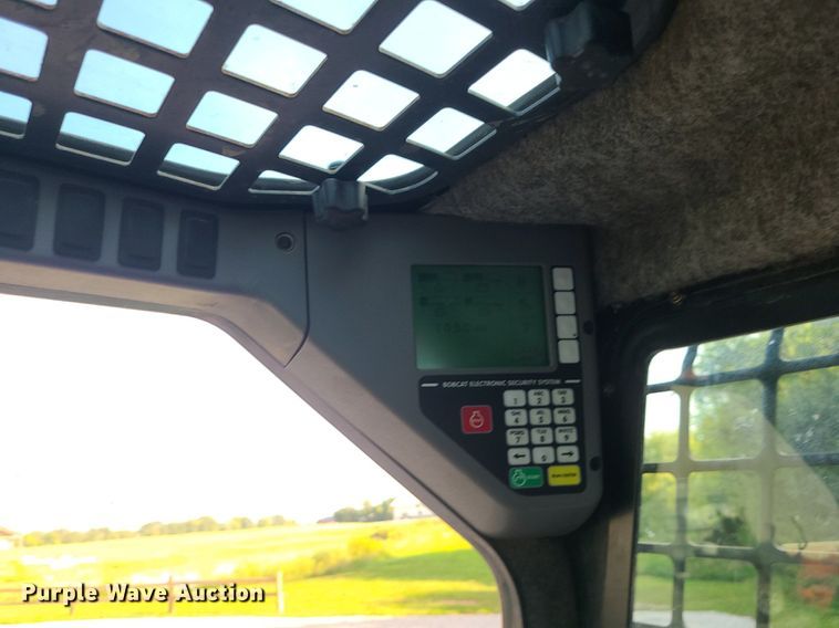 image for item DK4007 2007 Bobcat S185  skid steer loader