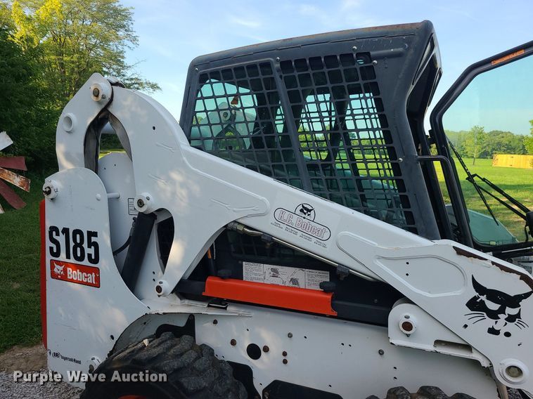 image for item DK4007 2007 Bobcat S185  skid steer loader