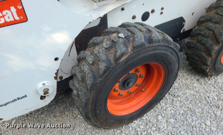 image for item DK4007 2007 Bobcat S185  skid steer loader
