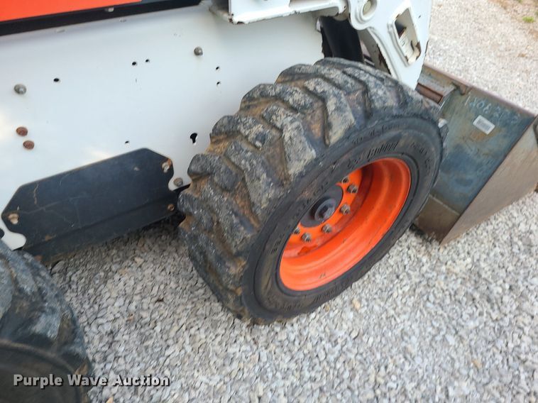image for item DK4007 2007 Bobcat S185  skid steer loader