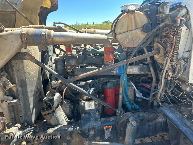 image for item DM2601 1998 Mack RD6  hot oil truck
