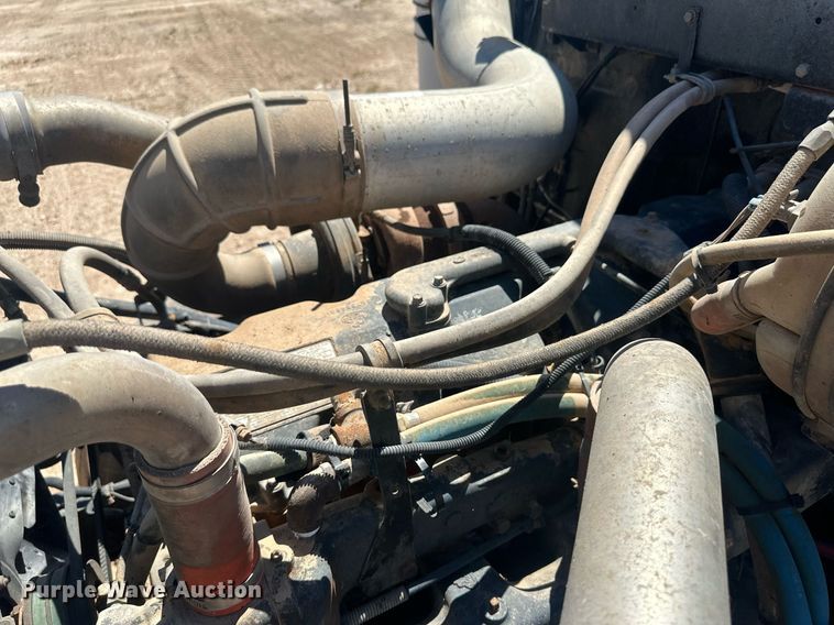 image for item DM2601 1998 Mack RD6  hot oil truck