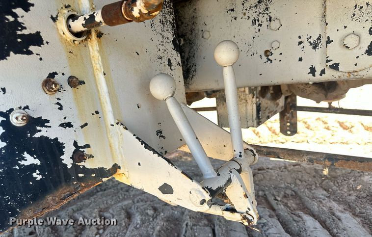 image for item DM2601 1998 Mack RD6  hot oil truck