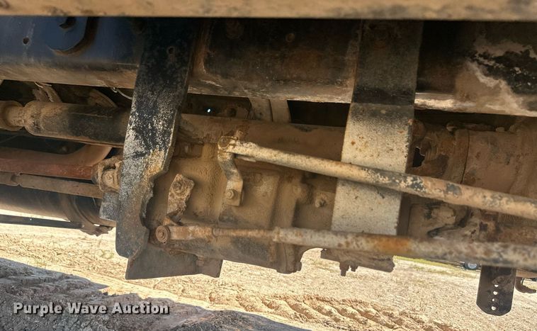 image for item DM2601 1998 Mack RD6  hot oil truck