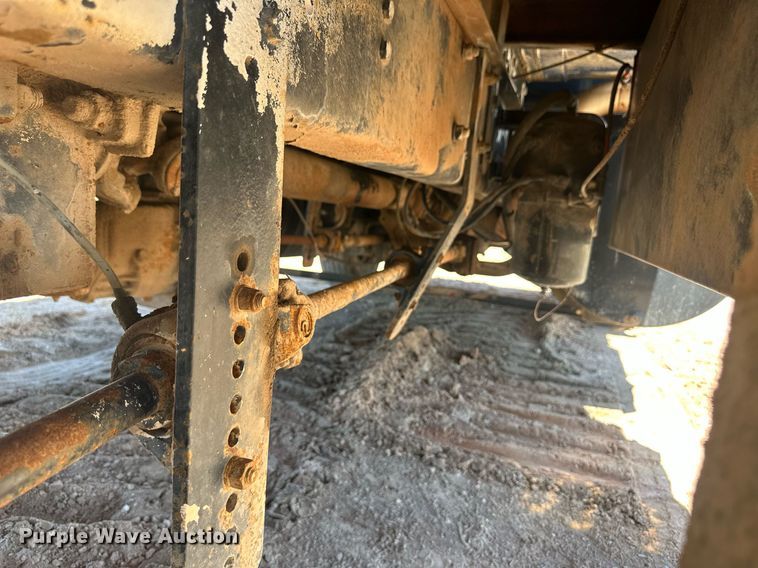 image for item DM2601 1998 Mack RD6  hot oil truck