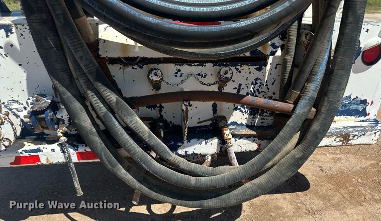 image for item DM2601 1998 Mack RD6  hot oil truck