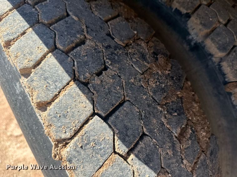 image for item DM2601 1998 Mack RD6  hot oil truck