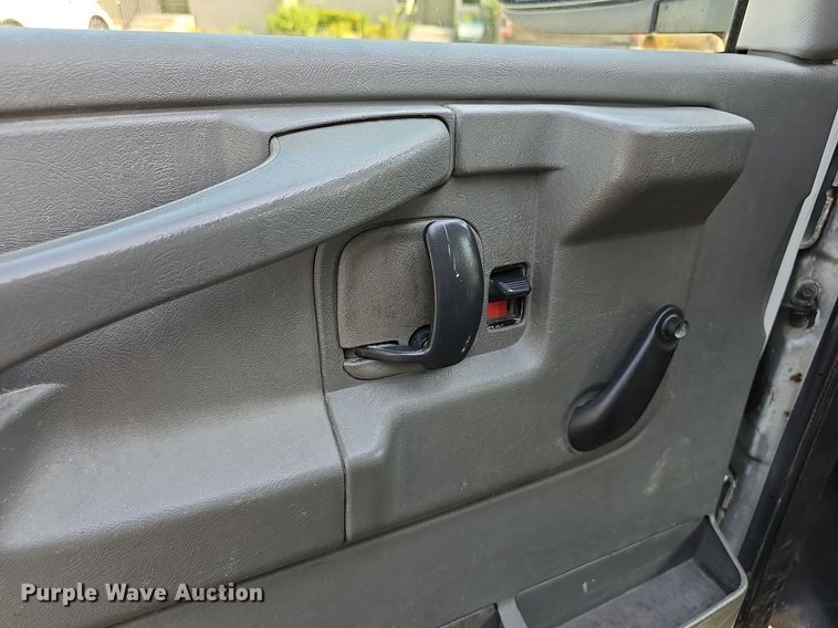 image for item DN8658 2012  Chevrolet Express 2500  van