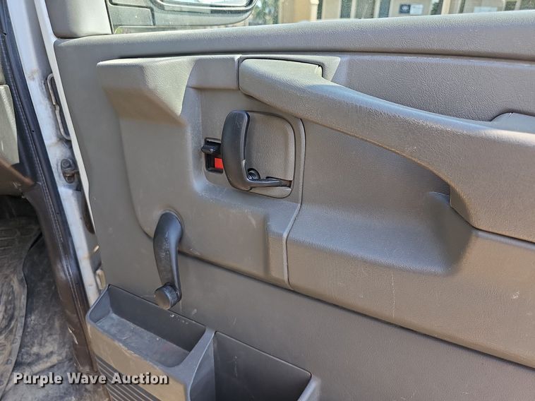 image for item DN8658 2012  Chevrolet Express 2500  van