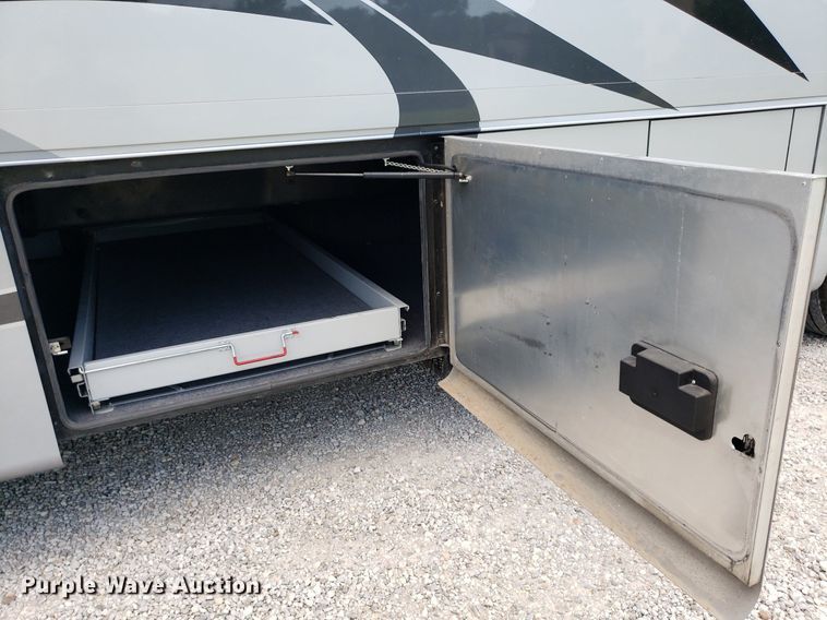 image for item DO2947 2009 Tiffin Motor Homes Allegro Bus  RV