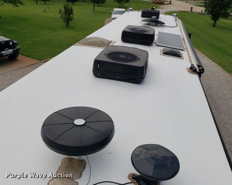 image for item DO2947 2009 Tiffin Motor Homes Allegro Bus  RV