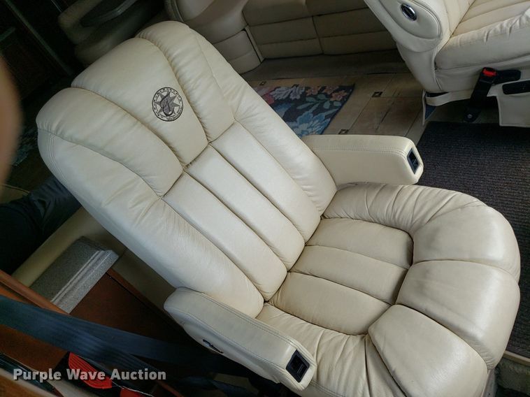 image for item DO2947 2009 Tiffin Motor Homes Allegro Bus  RV