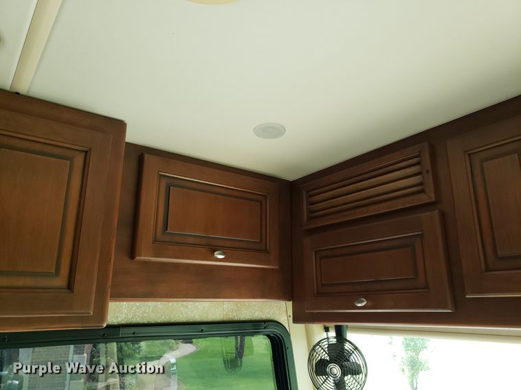 image for item DO2947 2009 Tiffin Motor Homes Allegro Bus  RV