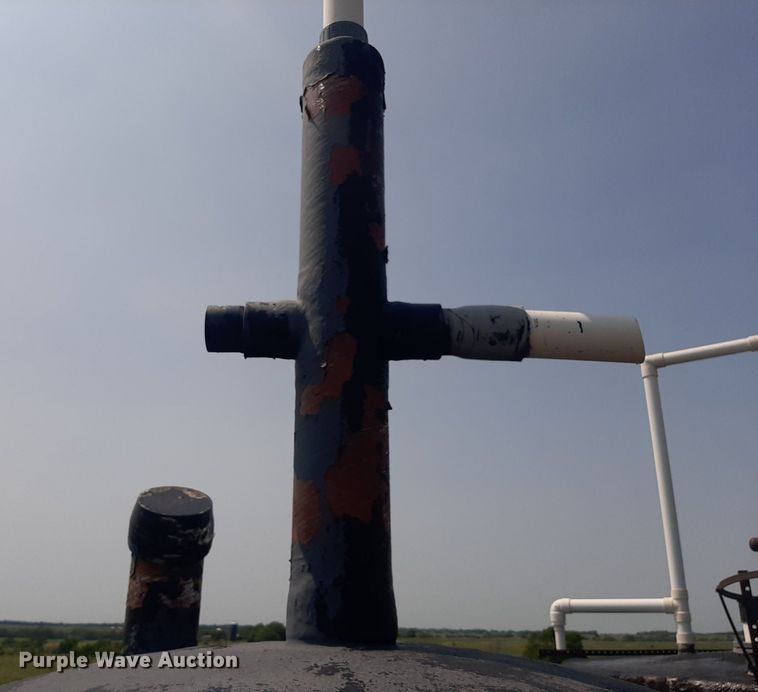 Fiberglass gun barrel tank in Winfield, KS Item DO3070 sold Purple Wave