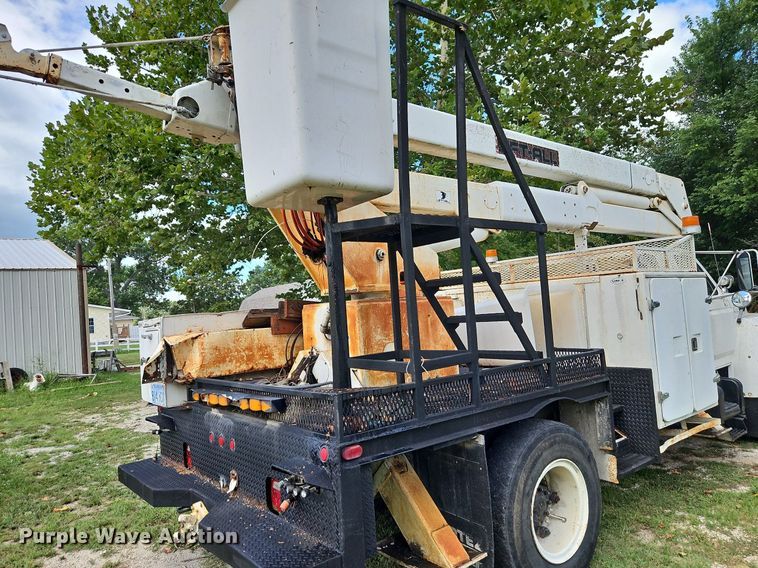image for item DP2323 1993  Ford F700  bucket truck