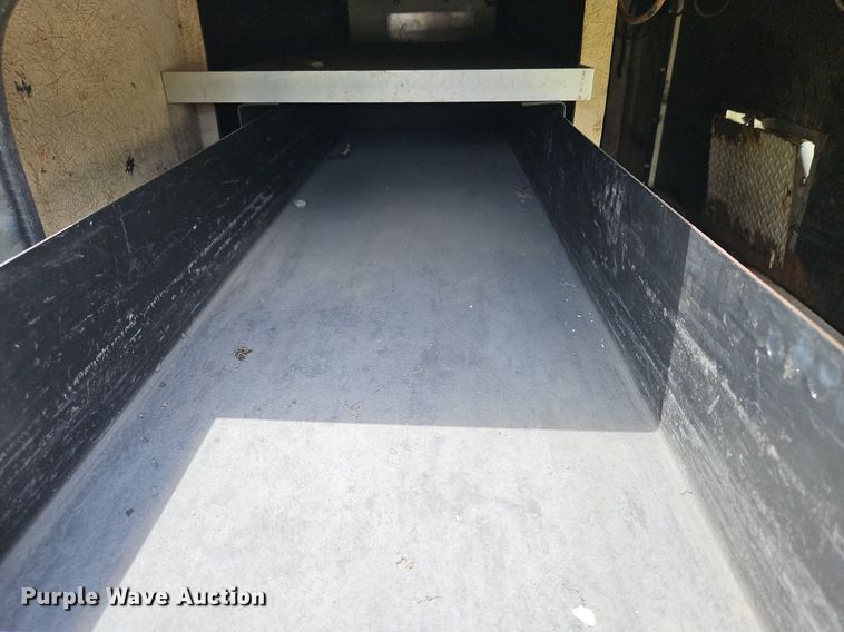 image for item DP2323 1993  Ford F700  bucket truck