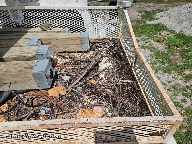 image for item DP2323 1993  Ford F700  bucket truck