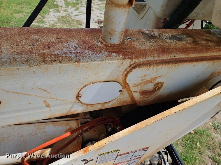 image for item DP2323 1993  Ford F700  bucket truck