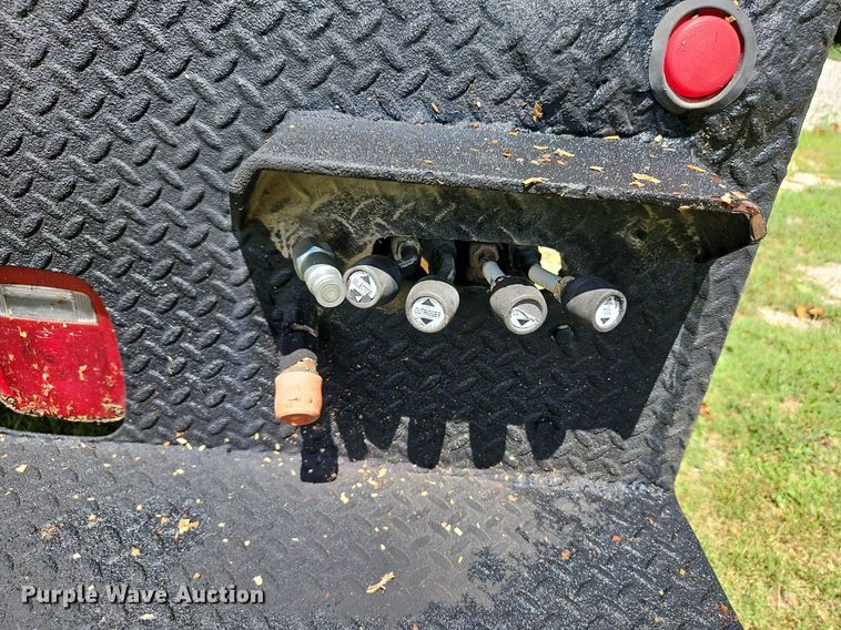 image for item DP2323 1993  Ford F700  bucket truck