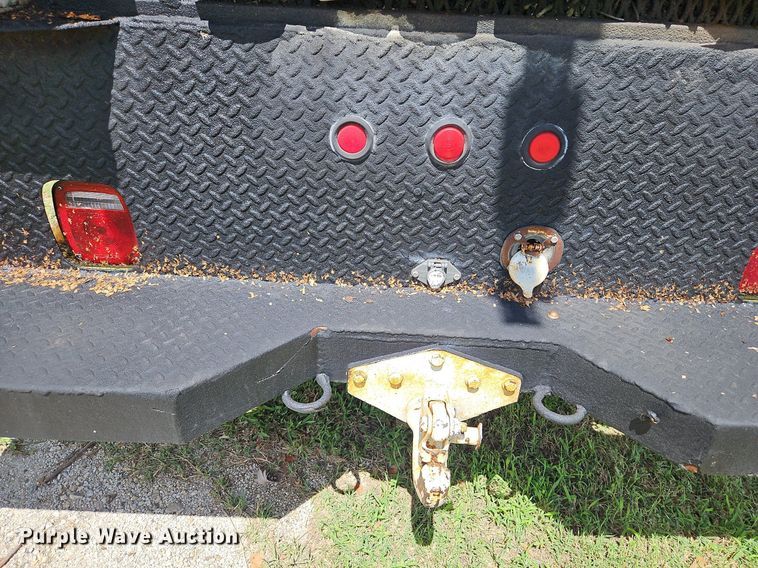 image for item DP2323 1993  Ford F700  bucket truck