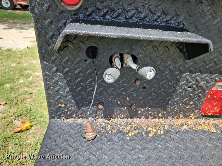 image for item DP2323 1993  Ford F700  bucket truck