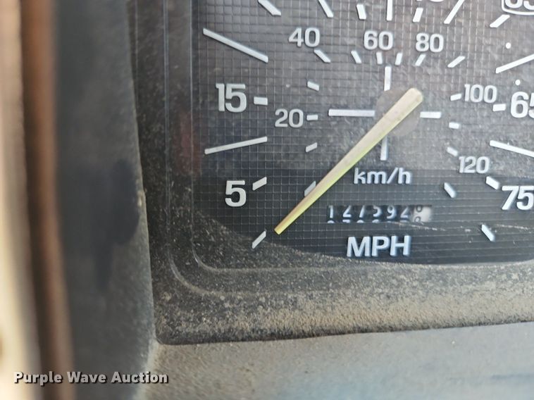 image for item DP2323 1993  Ford F700  bucket truck