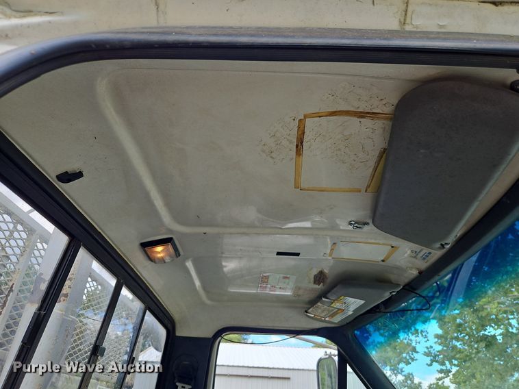 image for item DP2323 1993  Ford F700  bucket truck