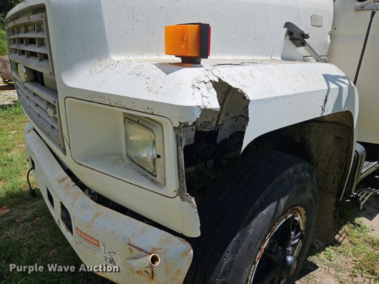 image for item DP2323 1993  Ford F700  bucket truck