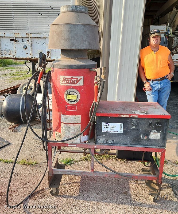 image for item DP2336 Hotsy 994A  hot pressure washer