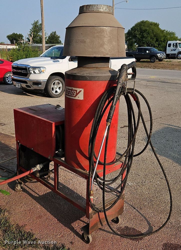 image for item DP2336 Hotsy 994A  hot pressure washer