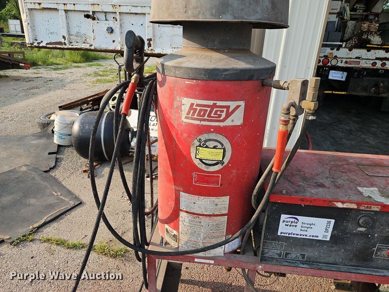 image for item DP2336 Hotsy 994A  hot pressure washer