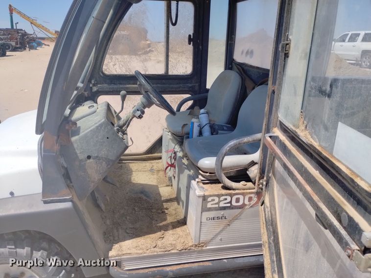 image for item DP3380 2005 Bobcat 2200  utility vehicle