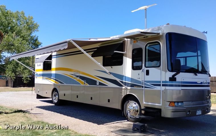 image for item DP3390 2003 Fleetwood Bounder  RV