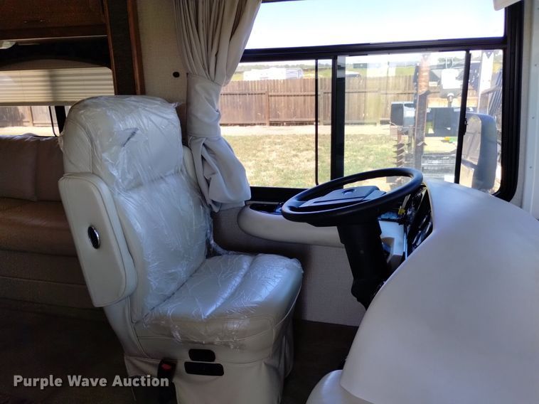 image for item DP3390 2003 Fleetwood Bounder  RV