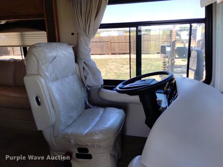 image for item DP3390 2003 Fleetwood Bounder  RV