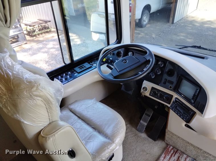 image for item DP3390 2003 Fleetwood Bounder  RV