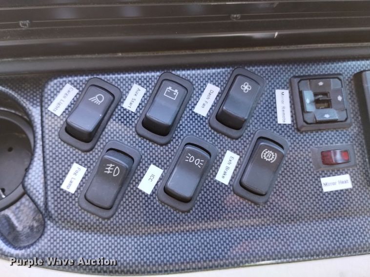 image for item DP3390 2003 Fleetwood Bounder  RV