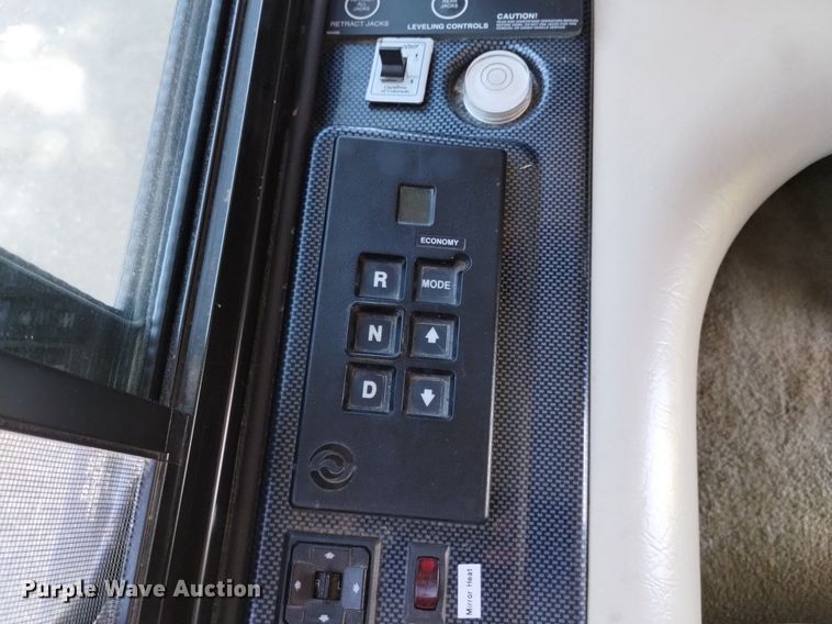 image for item DP3390 2003 Fleetwood Bounder  RV