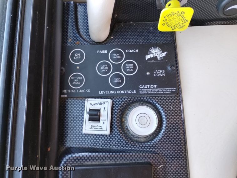 image for item DP3390 2003 Fleetwood Bounder  RV