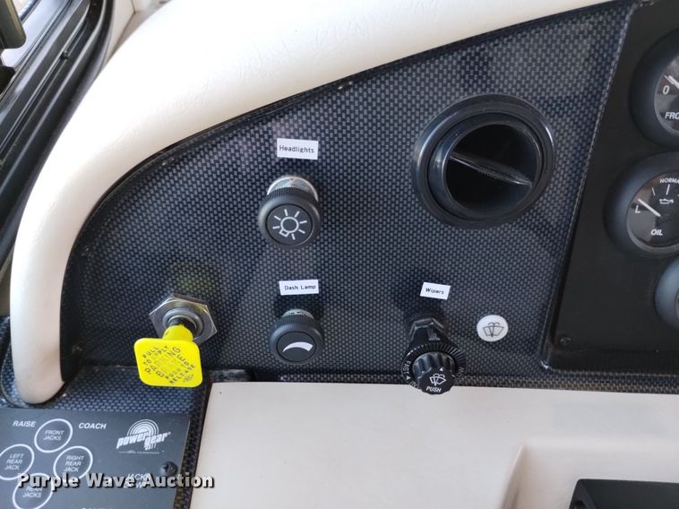 image for item DP3390 2003 Fleetwood Bounder  RV