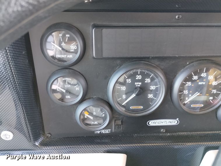 image for item DP3390 2003 Fleetwood Bounder  RV