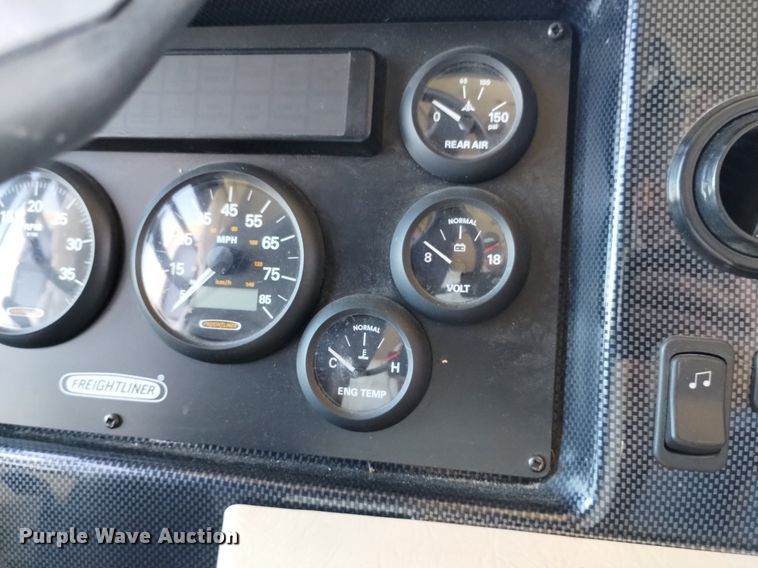 image for item DP3390 2003 Fleetwood Bounder  RV