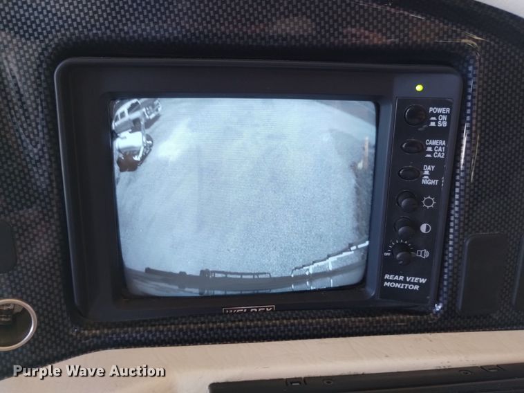 image for item DP3390 2003 Fleetwood Bounder  RV