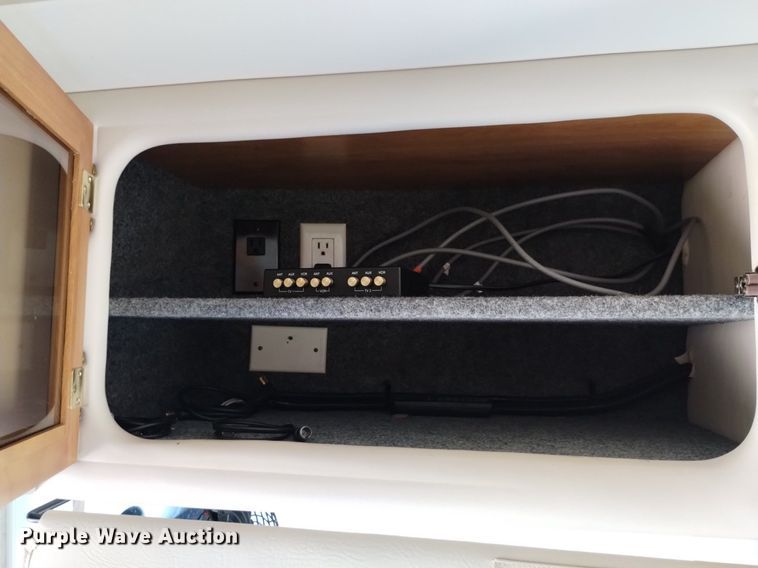 image for item DP3390 2003 Fleetwood Bounder  RV