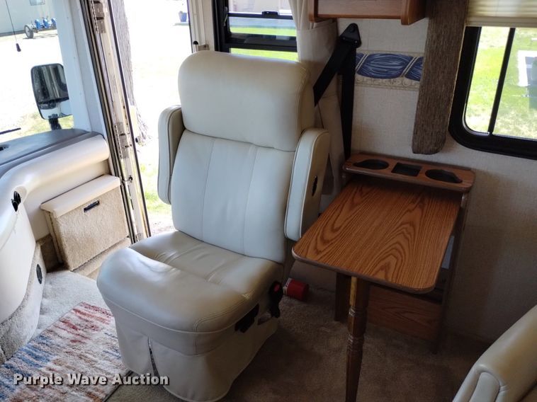 image for item DP3390 2003 Fleetwood Bounder  RV