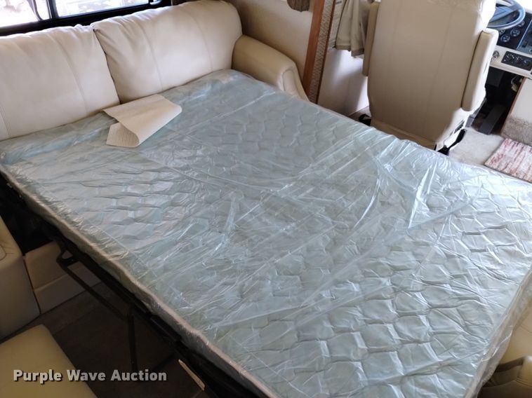 image for item DP3390 2003 Fleetwood Bounder  RV