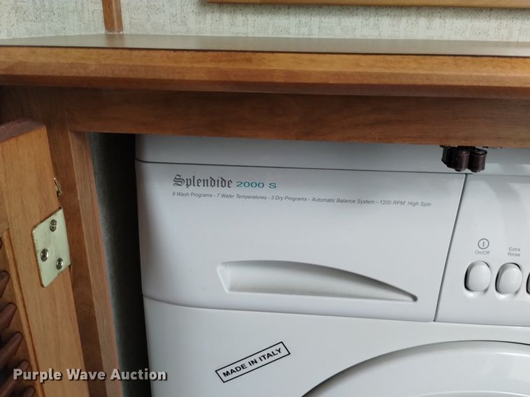 image for item DP3390 2003 Fleetwood Bounder  RV