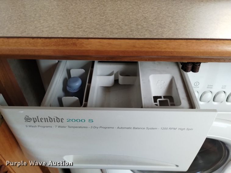 image for item DP3390 2003 Fleetwood Bounder  RV