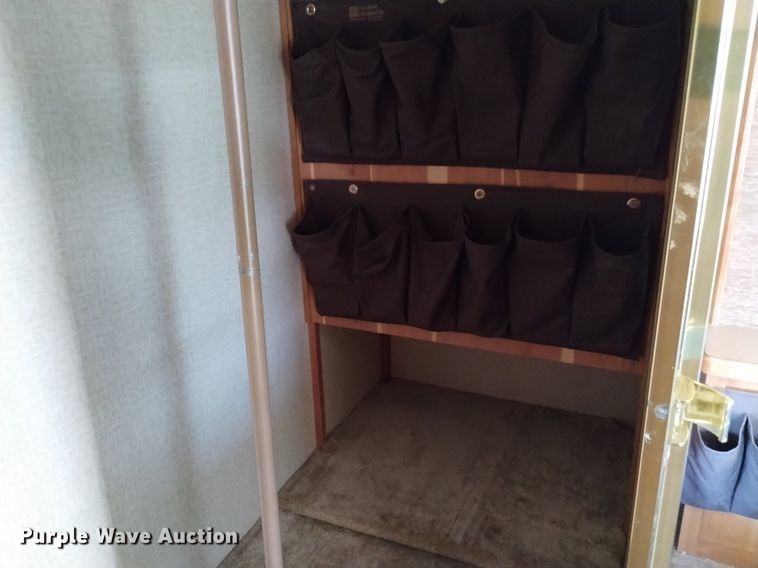 image for item DP3390 2003 Fleetwood Bounder  RV